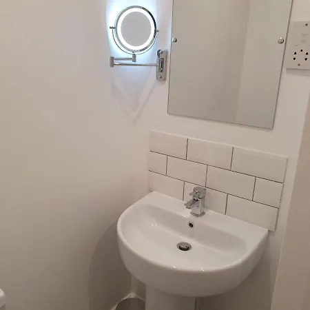 Holiday home Victoria House - 3 Bedrooms, 3 Bathrooms By Cliftonvalley