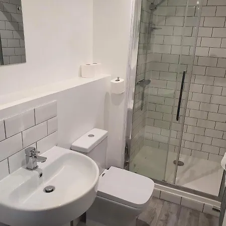 Holiday home Victoria House - 3 Bedrooms, 3 Bathrooms By Cliftonvalley Bristol